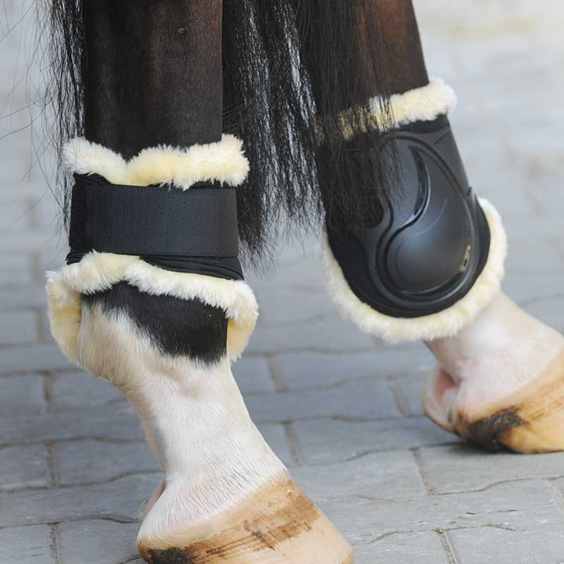Kavalkade Tendon Boots 'Compete' with Air Vents 